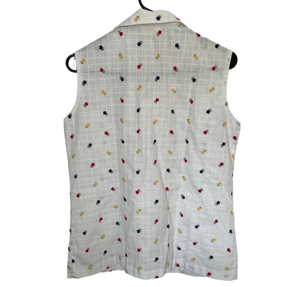 Vintage embroidered floral button up 🌸 - Picture 3 of 5